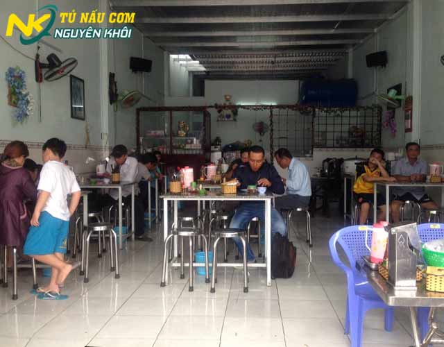 Vốn bán cơm bình dân bao nhiêu tiền