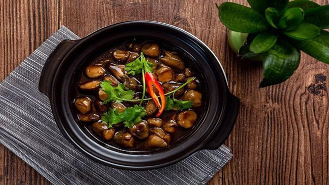 Nấm rơm kho thơm ngon đậm đà, Nấm rơm kho