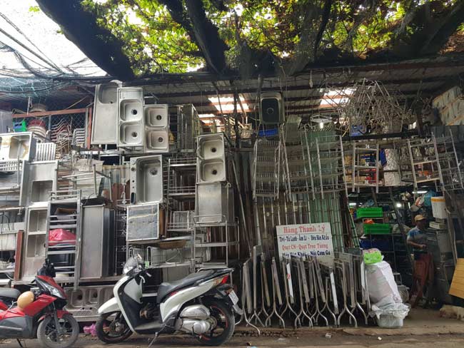 Cửa hàng đồ cũ Lệ Sài Gòn, địa chỉ thanh lý tủ kính bán hàng
