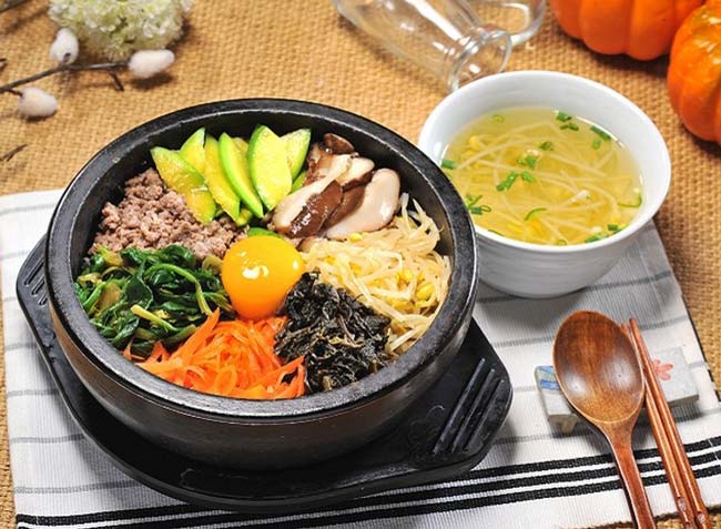 Cơm trộn lười bibimbap