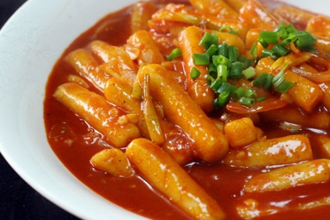 Cách làm tokbokki từ cơm nguội tại nhà đơn giản nhất