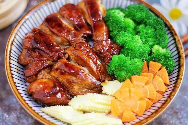 Cách làm cơm gà sốt Teriyaki ngon nhất – chuẩn vị Nhật Bản