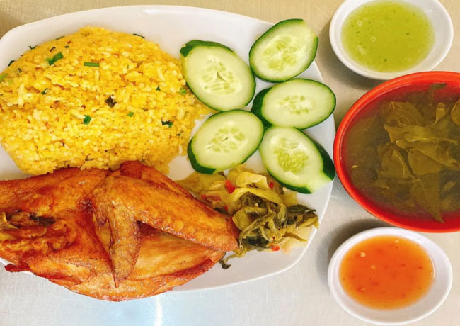 Bật mí 11 quán cơm xối mỡ gà ngon nổi tiếng ở Sài Gòn