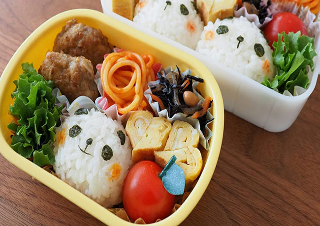 Làm cơm bento cho bé hoặc cho dân văn phòng