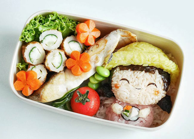 Cơm bento Nhật Bản hình cô gái