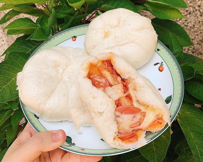 tự làm bánh bao xúc xích phô mai tạo nhà