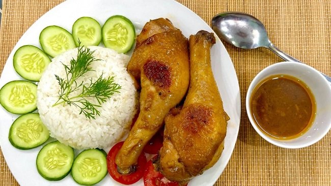 Món cơm gà roti chính gốc