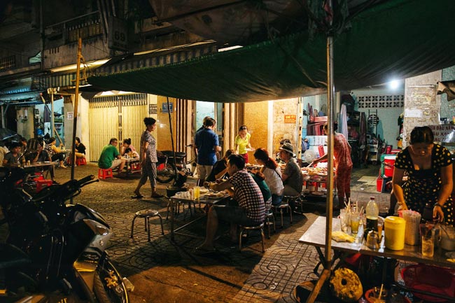 Cơm tấm bãi rác Quận 4 - quán ăn lâu đời tại Sài Thành 